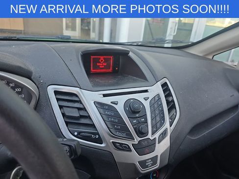 Used 2012 Ford Fiesta SE FWD image 8