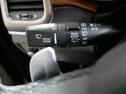 Used 2017 Jeep Grand Cherokee Summit AWD/4WD image 32