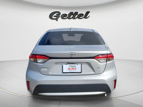 Used 2022 Toyota Corolla LE image 5