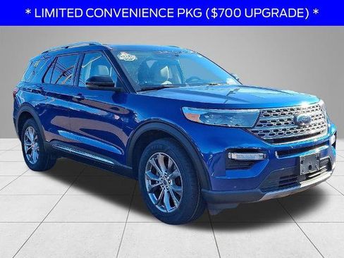 Certified 2022 Ford Explorer Limited w/ Equipment Group 301A image 3
