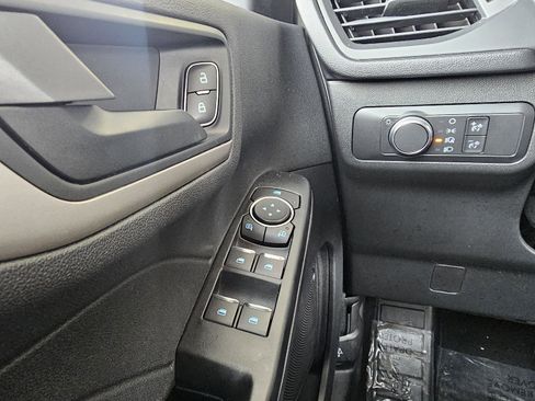 Used 2022 Ford Escape S image 24