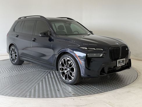 Certified 2023 BMW X7 M60i w/ Executive Package AWD/4WD image 7