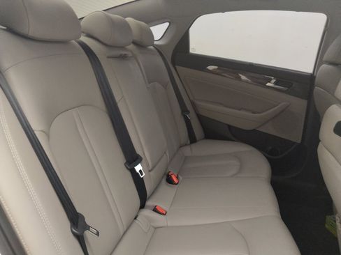 Used 2019 Hyundai Sonata Limited w/ Ultimate Package 02 FWD image 19