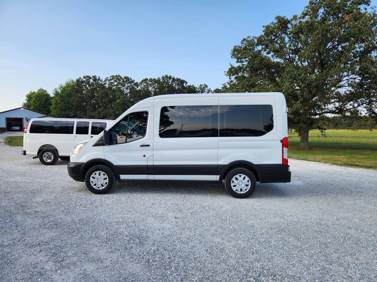 Used 2019 Ford Transit 150 XLT RWD image 8