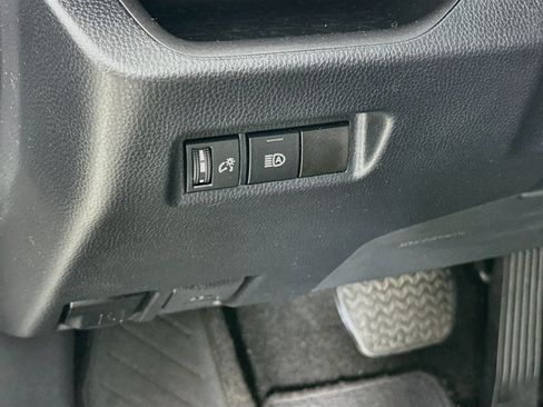 Used 2023 Toyota RAV4 LE FWD image 10