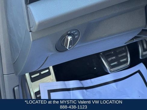 Certified 2025 Volkswagen Jetta Sport FWD image 32