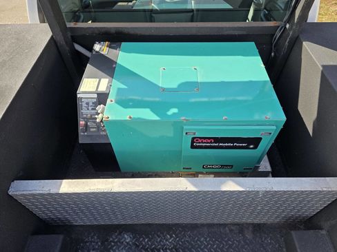 Used 2007 Ford F550 4x4 Super Cab Super Duty image 5