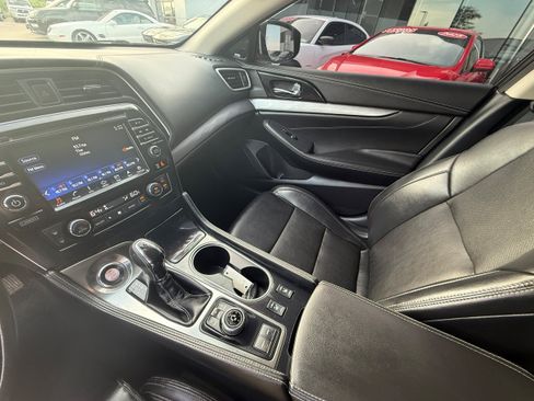 Used 2018 Nissan Maxima 3.5 SL FWD image 7