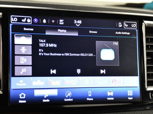 Used 2025 Chrysler Pacifica Select AWD/4WD image 27