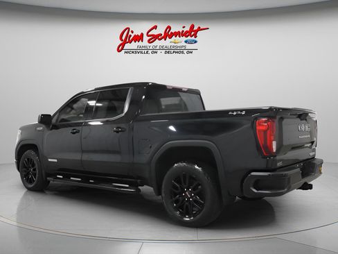 Used 2021 GMC Sierra 1500 Elevation w/ LPO, Elevation Black Package AWD/4WD image 4