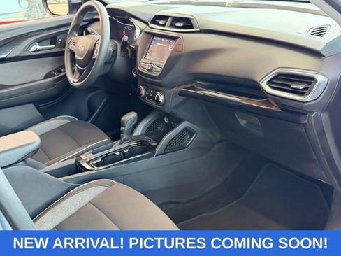 Used 2021 Chevrolet TrailBlazer LT w/ Driver Confidence Package FWD image 14