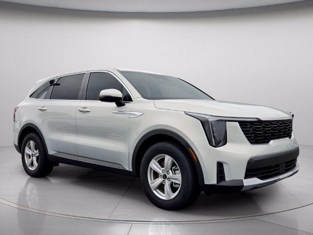 Used 2026 Kia Sorento LX FWD image 9