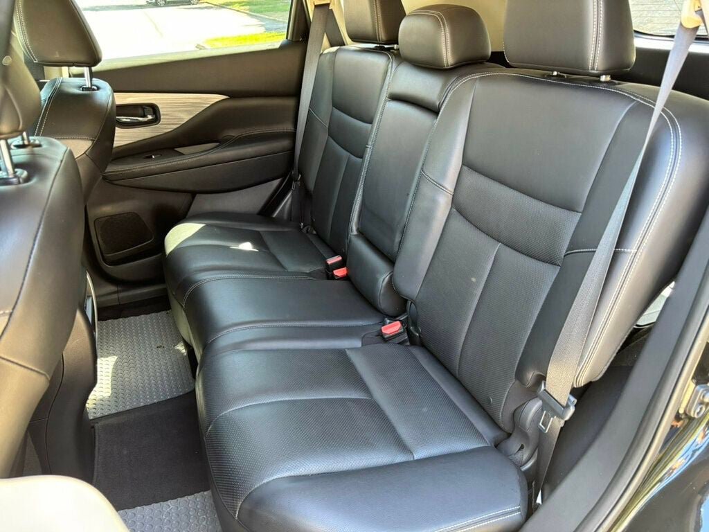Used 2017 Nissan Murano Platinum w/ Platinum Technology Package FWD image 17