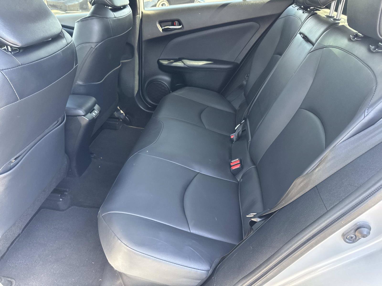 Used 2022 Toyota Prius FWD image 27