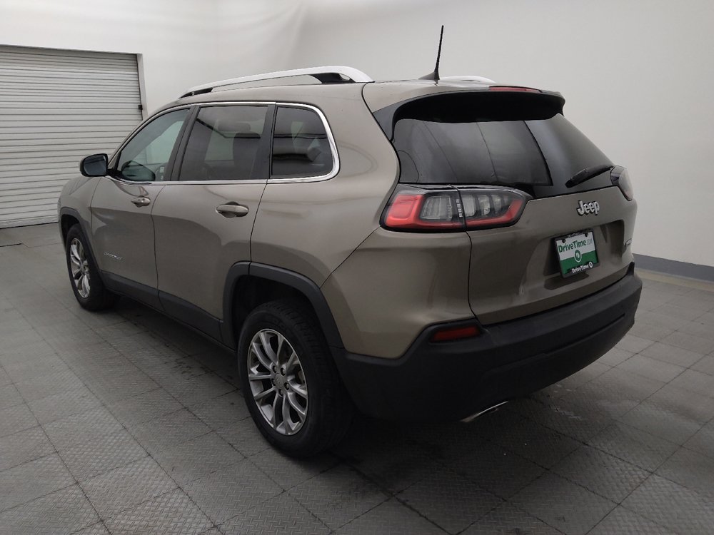 Used 2019 Jeep Cherokee Latitude Plus w/ Cold Weather Group FWD image 5