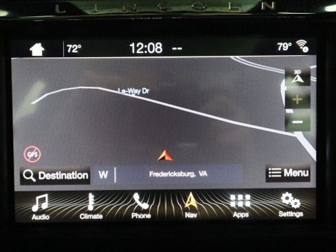 Used 2017 Lincoln Continental Select image 15