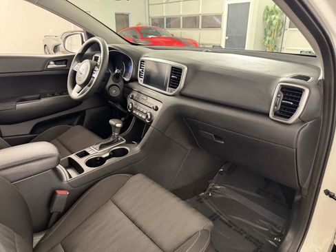 Used 2021 Kia Sportage LX AWD/4WD image 29