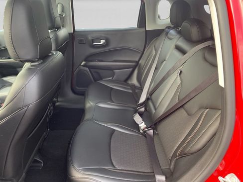 Used 2021 Jeep Compass Latitude w/ Sun and Sound Group FWD image 23