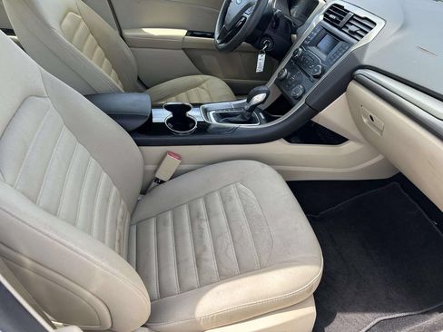 Used 2014 Ford Fusion SE FWD image 20