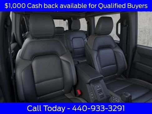 New 2025 Ford Bronco Outer Banks w/ Sasquatch Package AWD/4WD image 12