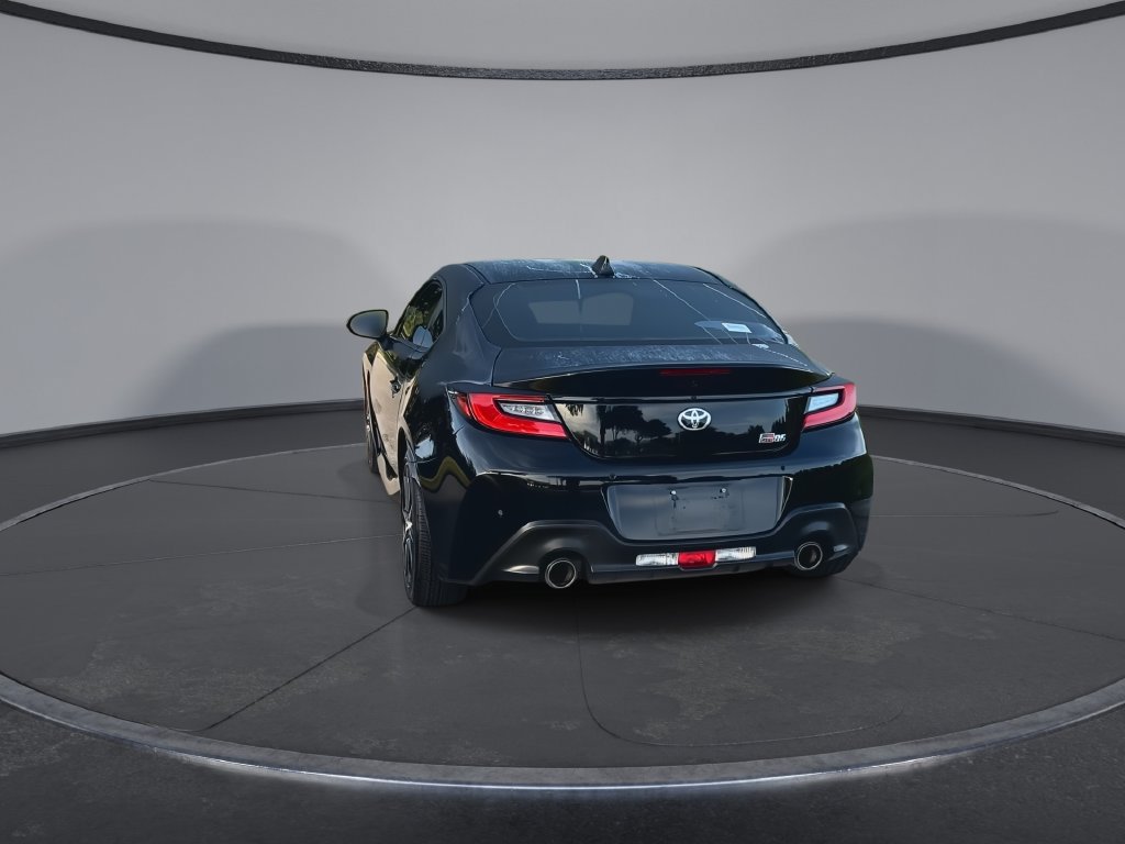 Used 2025 Toyota GR86 RWD image 7