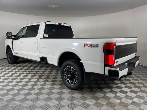 New 2026 Ford F250 Platinum w/ FX4 Off-Road Package AWD/4WD image 8