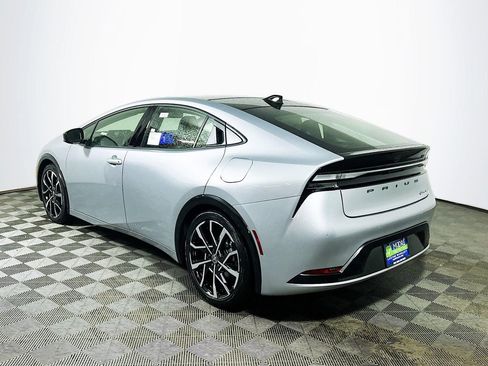 New 2026 Toyota Prius Plug-In Hybrid FWD image 6