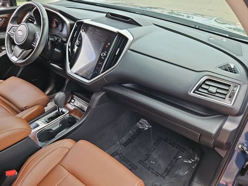 Used 2023 Subaru Ascent Touring AWD/4WD image 30