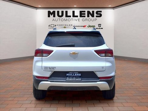 Used 2023 Chevrolet TrailBlazer LT w/ Convenience Package AWD/4WD image 6