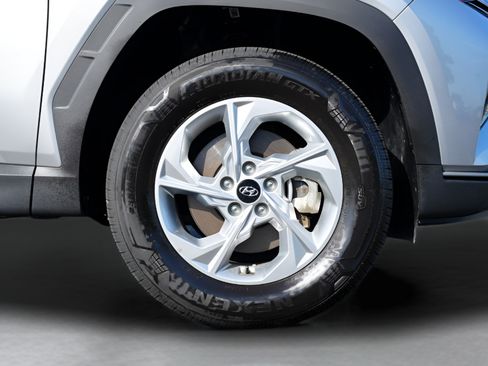 Certified 2023 Hyundai Tucson SEL AWD/4WD image 9