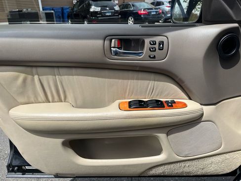 Used 1999 Lexus LS 400 RWD image 13
