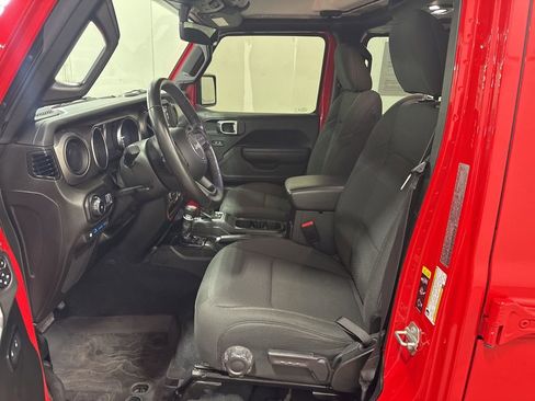 Used 2023 Jeep Wrangler Unlimited w/ Cold Weather Group image 25