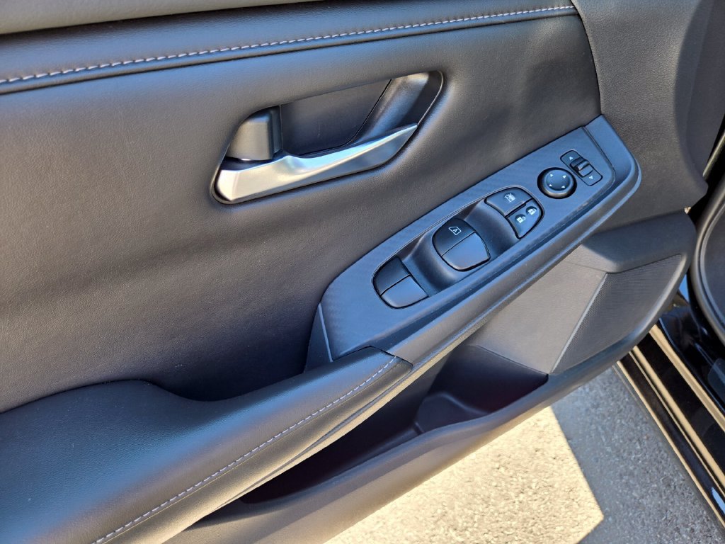 Certified 2020 Nissan Sentra SV FWD image 12