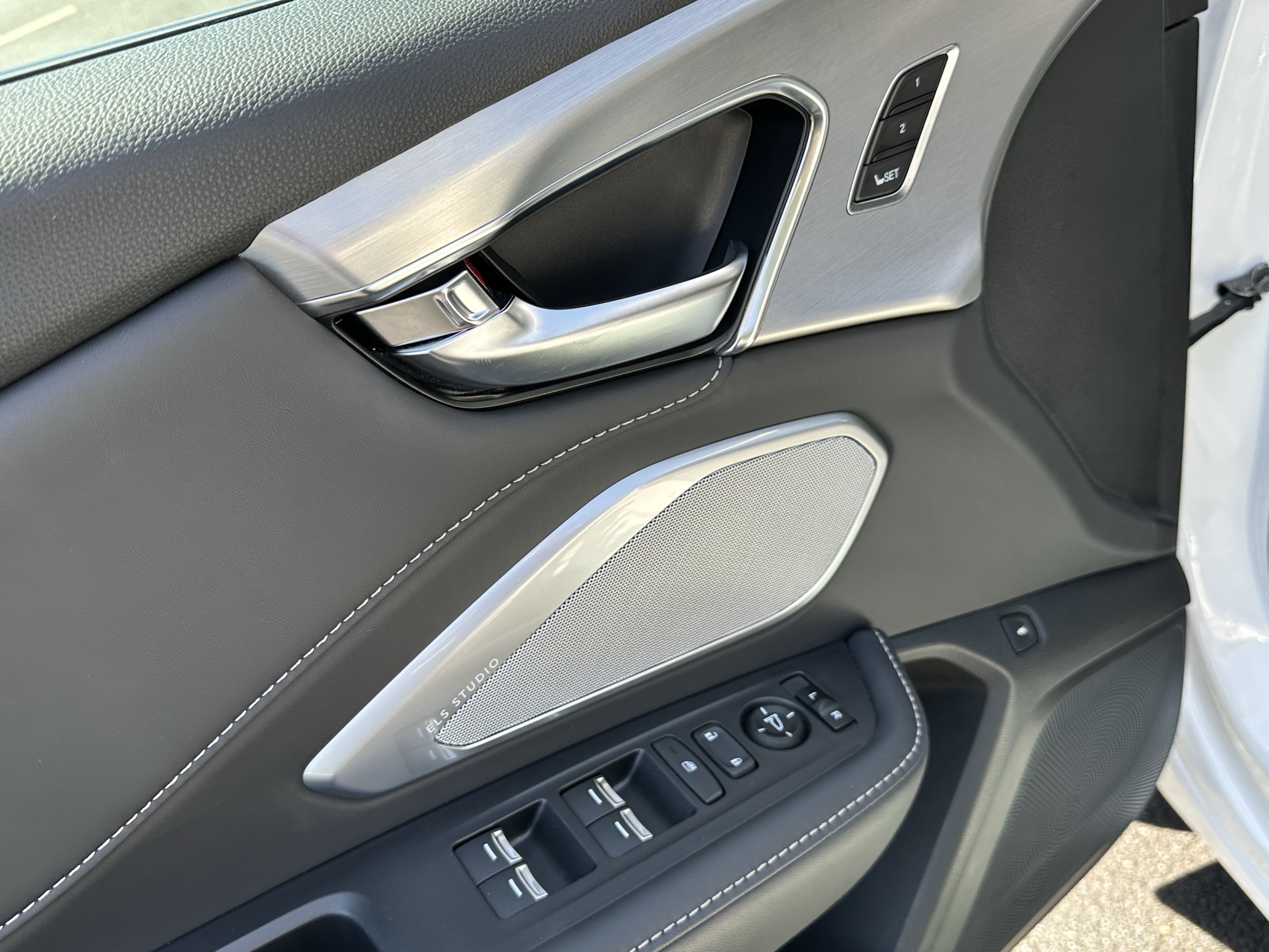 Used 2023 Acura RDX w/ Technology Package FWD image 14