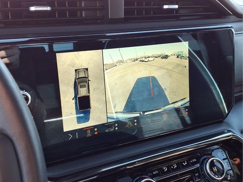 Used 2024 GMC Sierra 1500 AT4X image 9