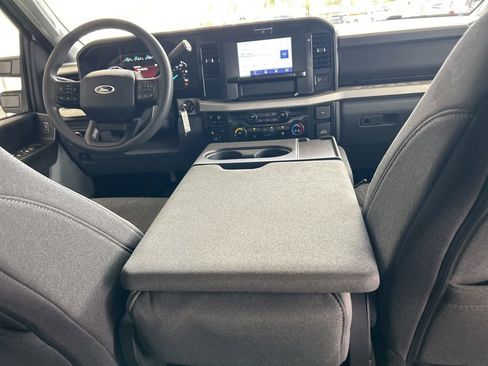 Used 2025 Ford F350 XLT image 29