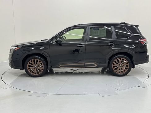 Used 2025 Subaru Forester Sport image 2