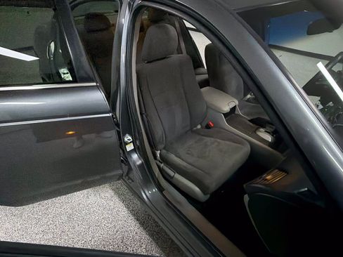 Used 2011 Honda Accord EX image 30