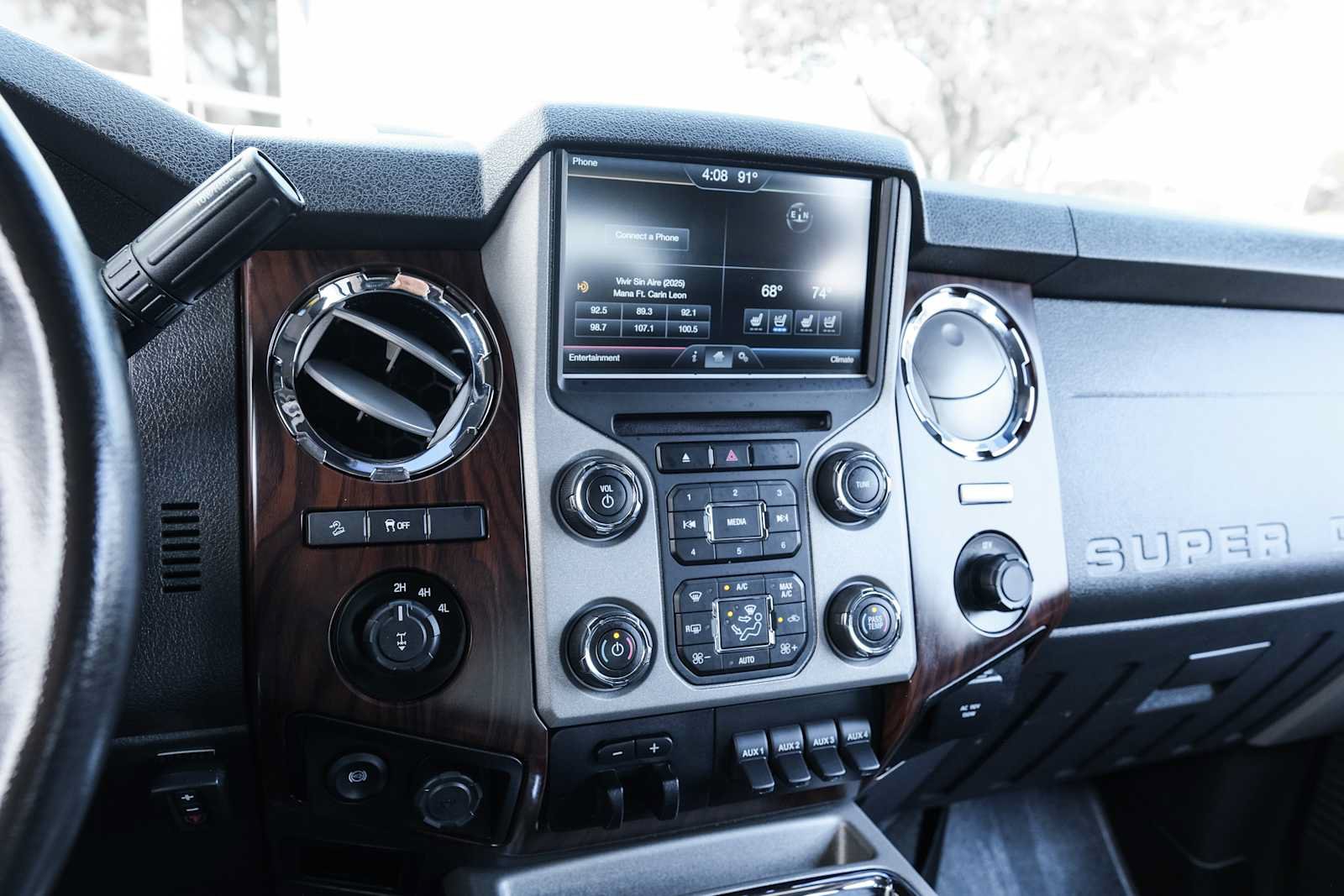 Used 2016 Ford F250 Lariat w/ Lariat Ultimate Package AWD/4WD image 46