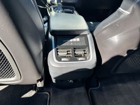 Used 2019 Volvo XC90 T6 R-Design w/ Advanced Package image 43