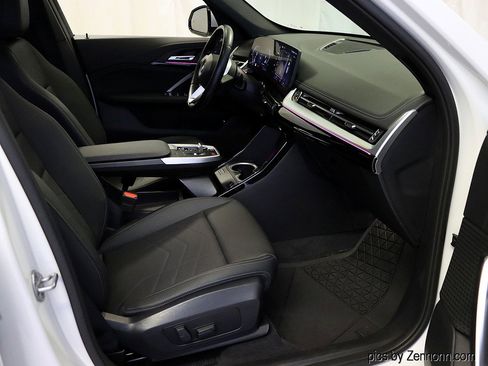 Certified 2023 BMW X1 xDrive28i w/ Convenience Package image 32