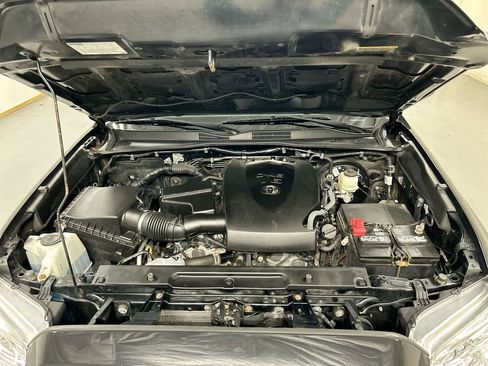 Used 2020 Toyota Tacoma SR5 image 23