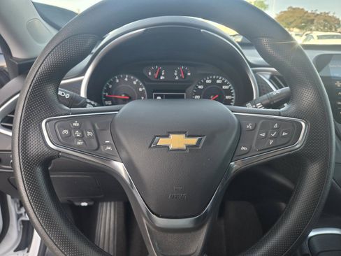 Used 2024 Chevrolet Malibu LT FWD image 22