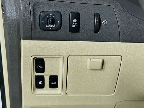 Used 2010 Lexus ES 350 image 10