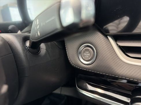 New 2026 Chevrolet Equinox LT image 38