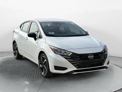 New 2025 Nissan Versa SR w/ Trunk Package