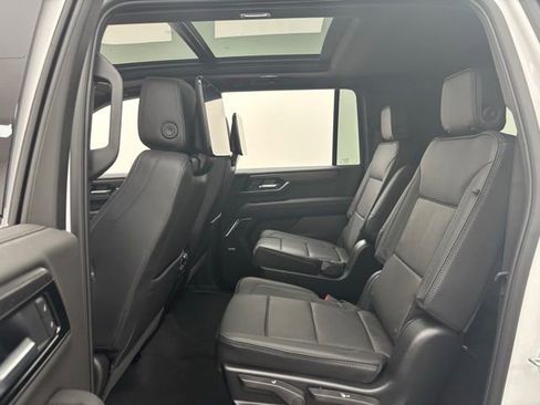 New 2026 GMC Yukon XL Denali w/ Denali Reserve Package image 46
