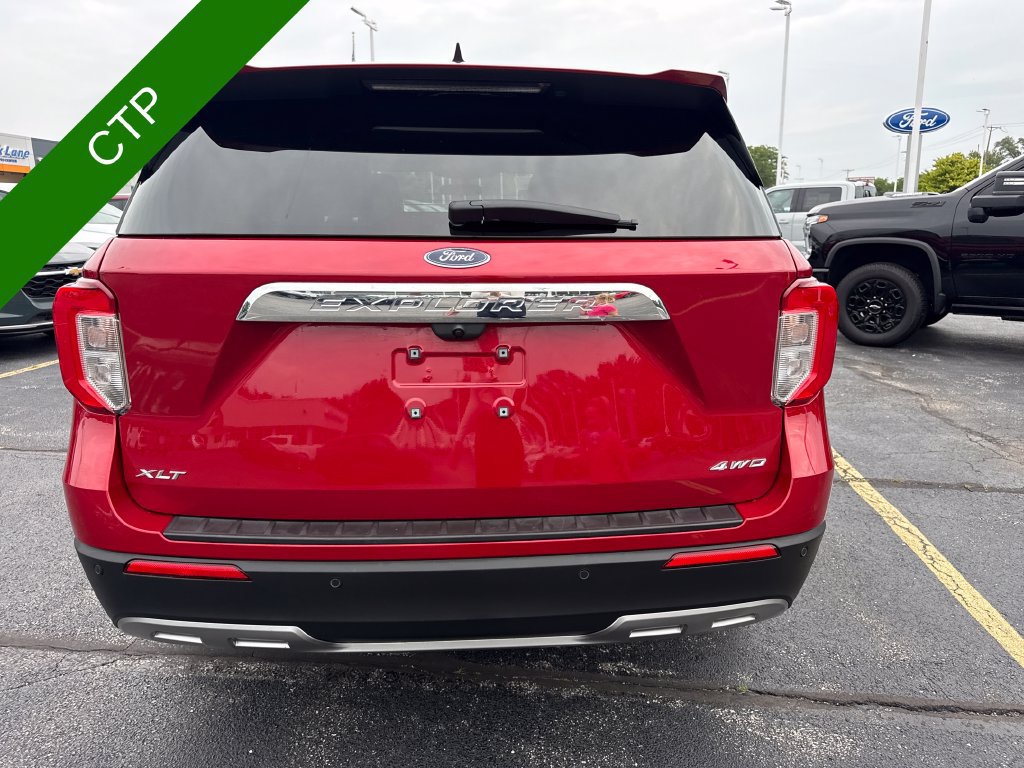 Used 2024 Ford Explorer XLT w/ Equipment Group 202A AWD/4WD image 7