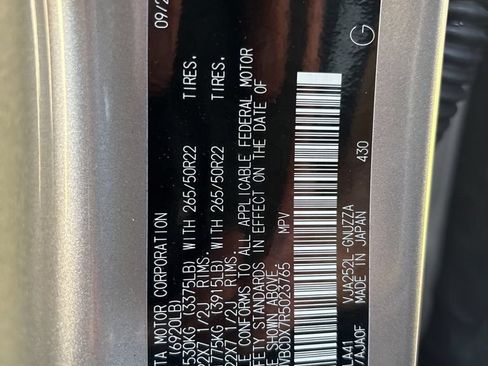 Used 2024 Lexus GX 550 w/ Accessory Package (2T) AWD/4WD image 25