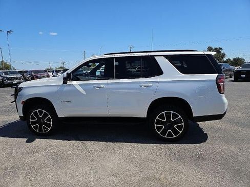 Used 2022 Chevrolet Tahoe RST w/ Luxury Package RWD image 3